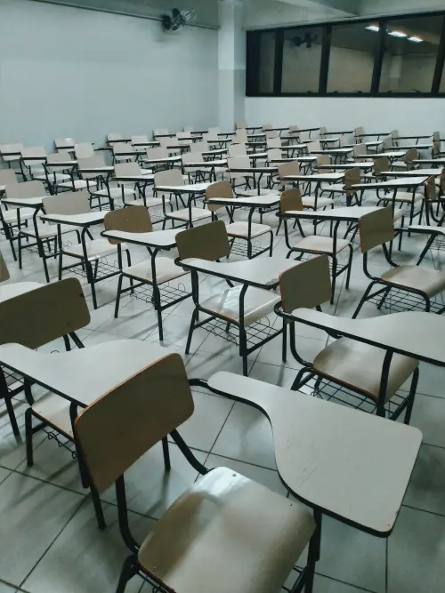 Scuole in Puglia, sbloccati fondi per completare 36 interventi