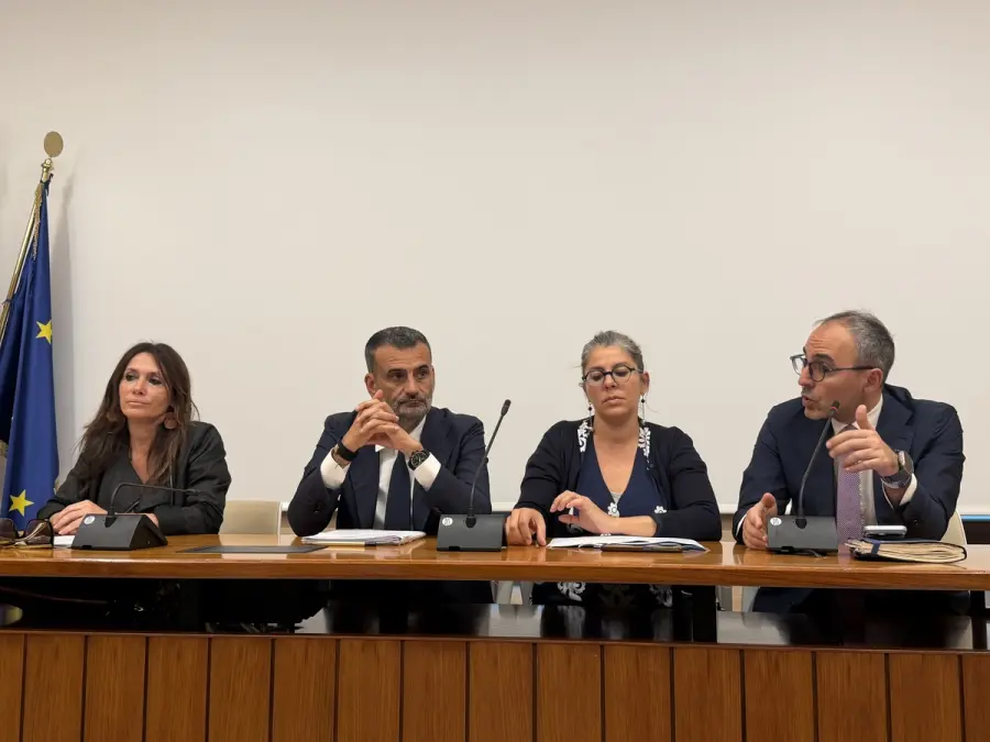 Puglia, conferenza stampa su “Mare democratico” in Regione