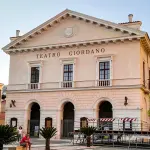 Teatro Giordano con capienza ridotta: il Comune chiarisce la situazione
