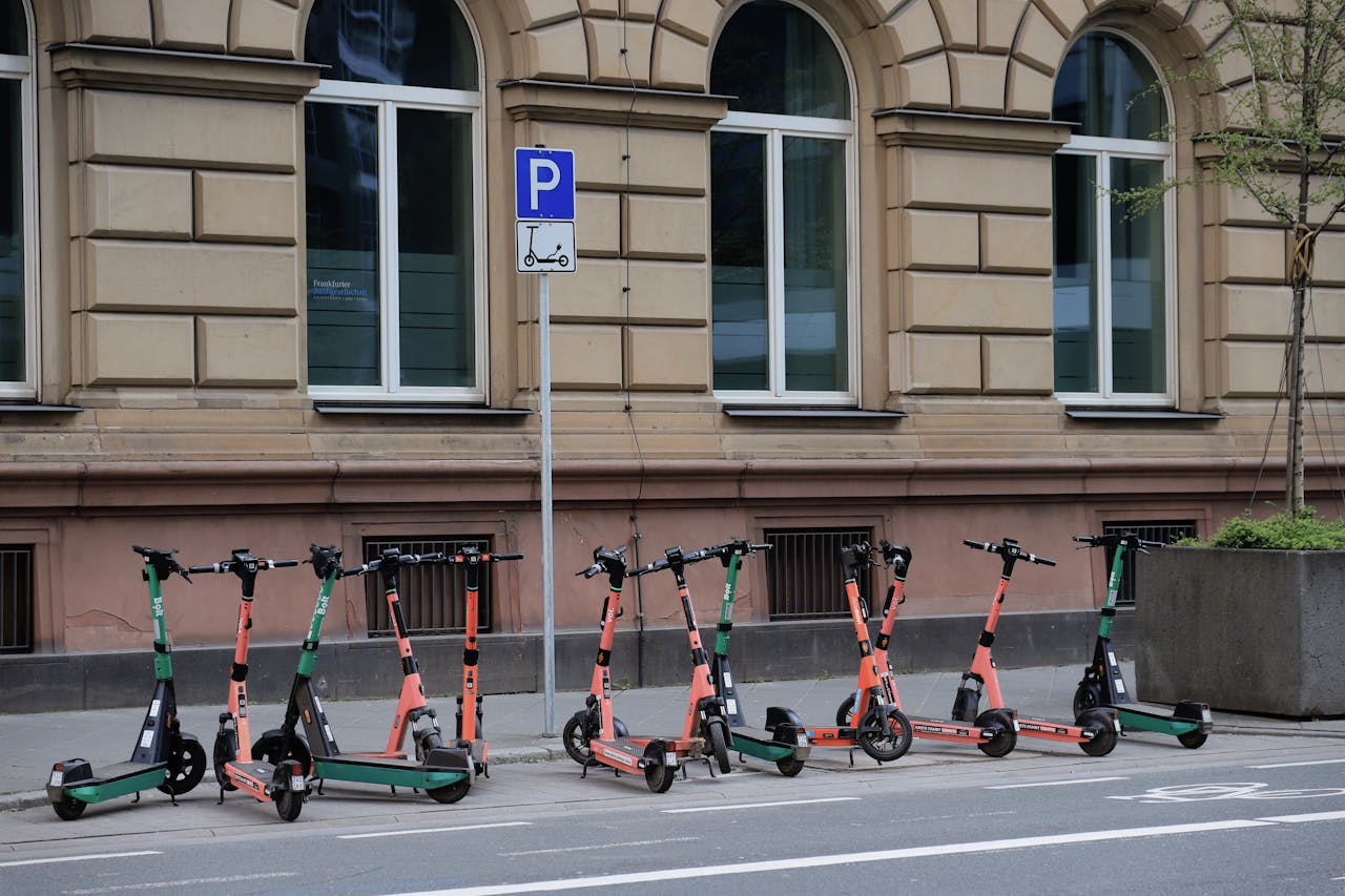 Foggia, controlli su bici e monopattini elettrici: sanzioni e verifiche